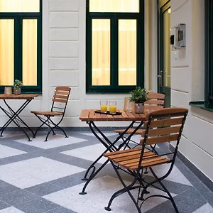 https://brill-budapest-apartments.inbudapesthotels.com